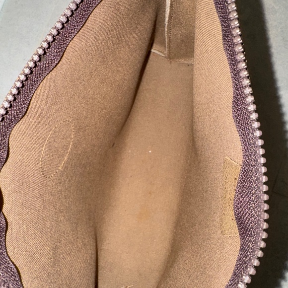 GUCCI PLUS POUCH - Picture 3 of 7